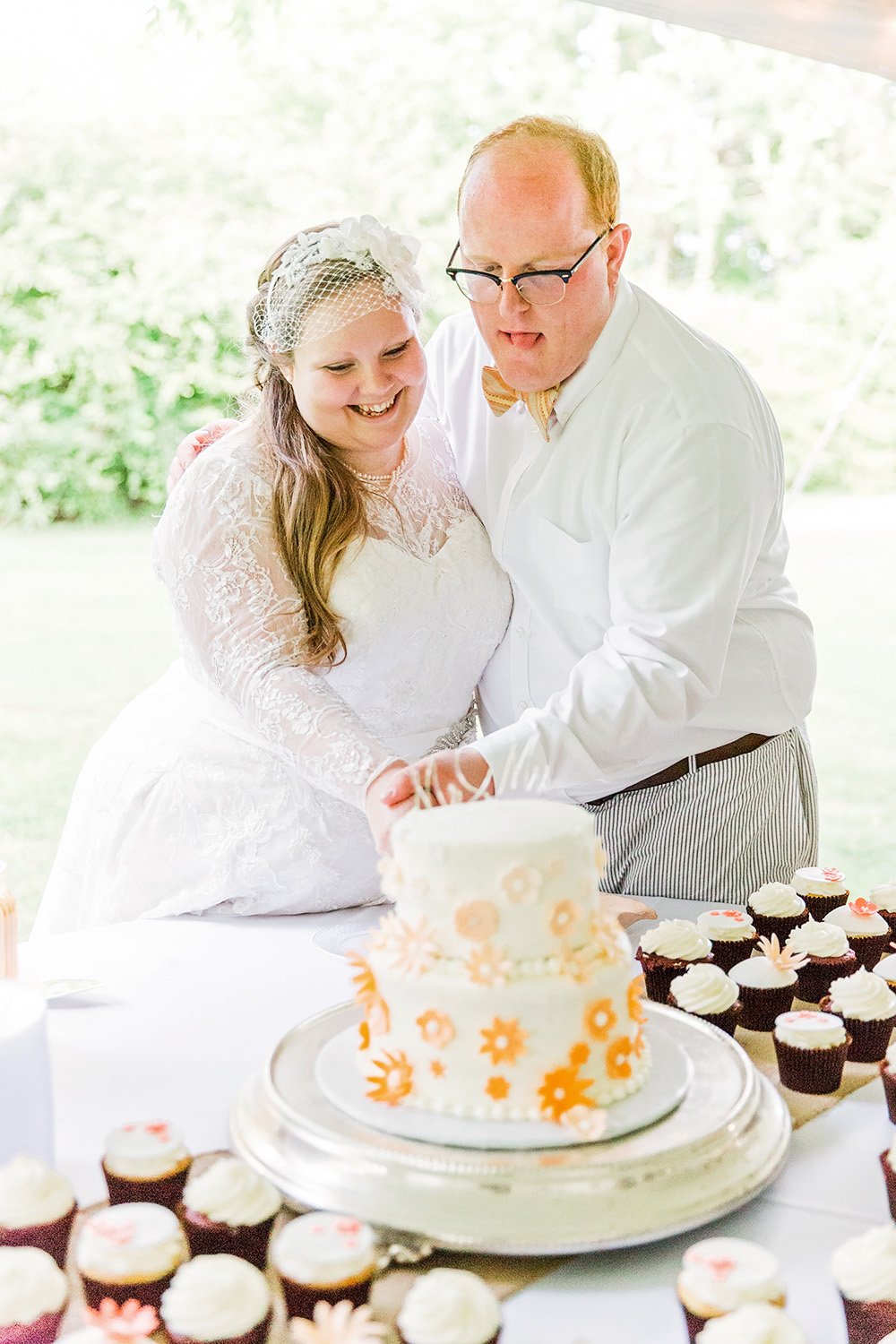 Wedding cake at Longstraw Farms wedding in Ayden, NC